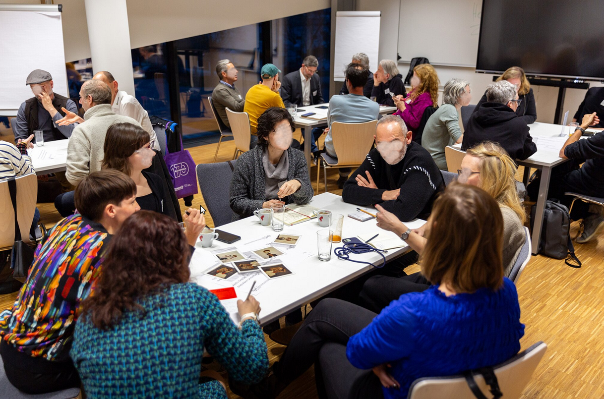 Eva @ “KI ?/& KUNST (Artificial) intelligence and/or (human) creativity”