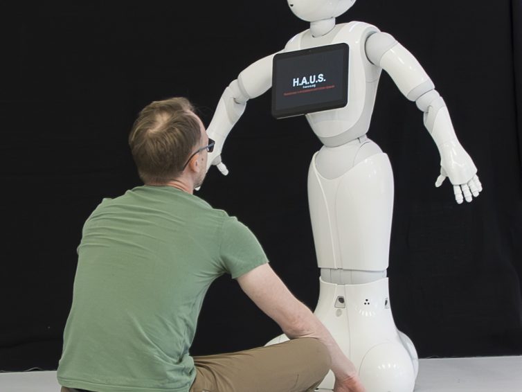 Performing “Touched by AI?” at the “eBazar” @ PH Vienna